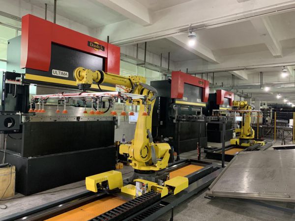 Robotic Bending Cell For Kitchen Equipment Manufacturer